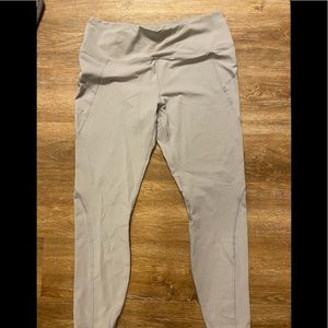 Gray leggings in very good condition